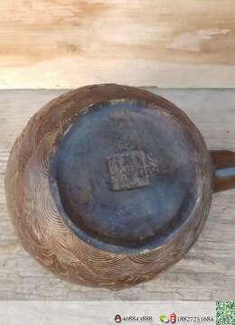 乡下淘得老铜壶一把，保存完好，全品如图。