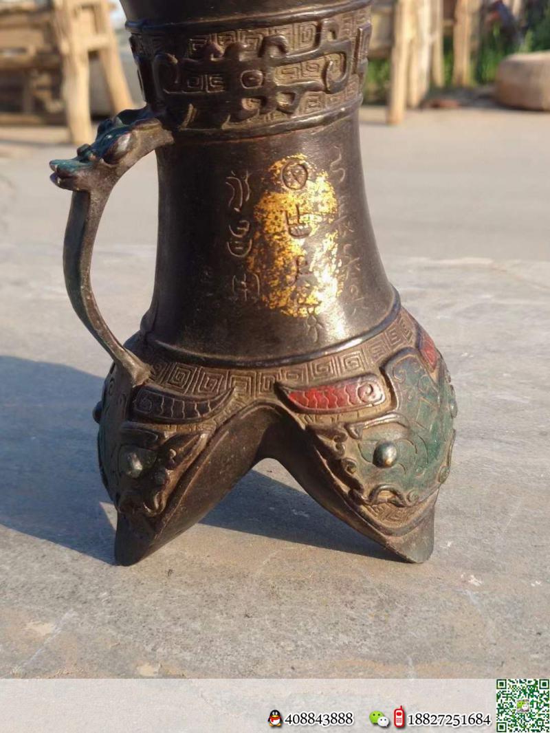旧藏铜爵杯一个，包浆厚重，做工精湛，全品如图。